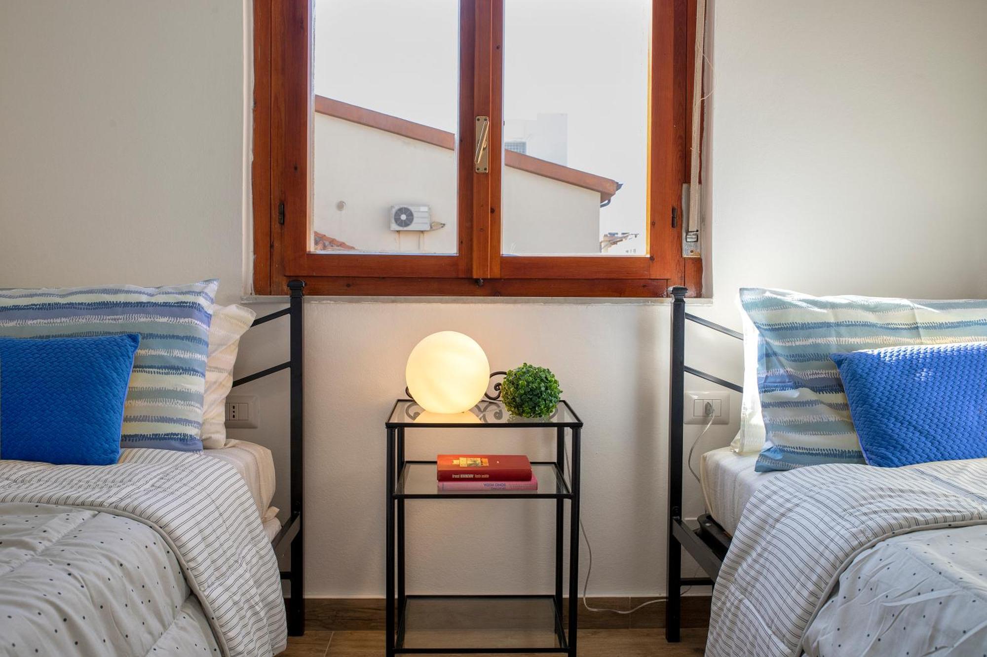 Pufferfish Apartment With Private Terrace Альгеро Экстерьер фото